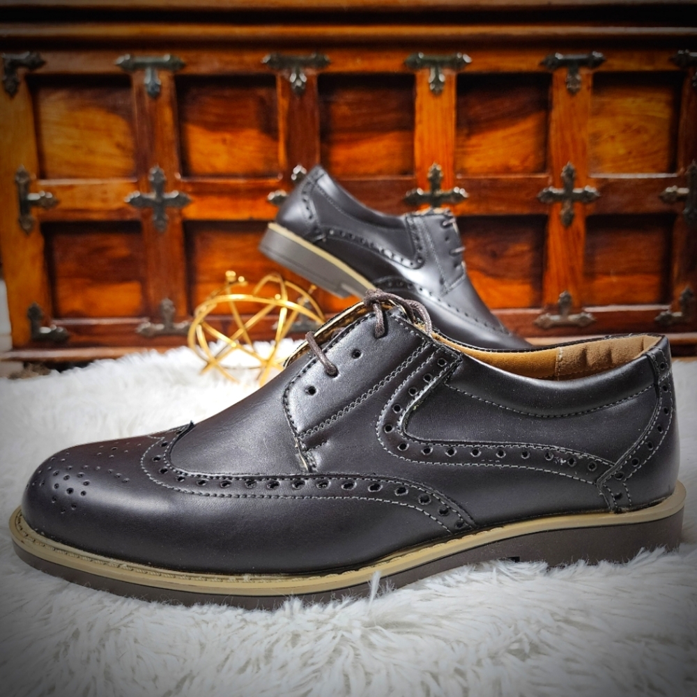 Men's Brown Wingtip Derby Dress Shoes Size 7.5
